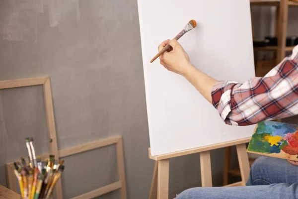 Artista Masculino Trabajando Pintura Hombre Artista Pintor Estudio Creativo Como — Foto de Stock