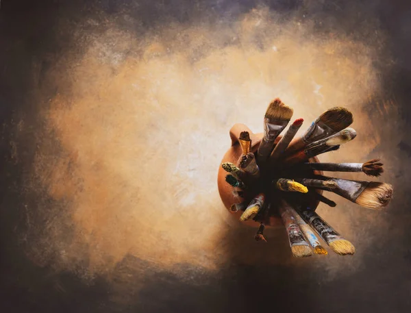 Kartáč Hliněném Džbánu Výtvarné Malování Plátna Jako Abstraktní Pozadí Textury — Stock fotografie