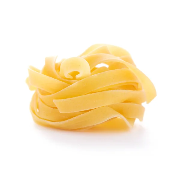 Tagliatelle Pasta Isolate Fondo Bianco Fettuccine Crude Cibo Italiano Bianco — Foto Stock