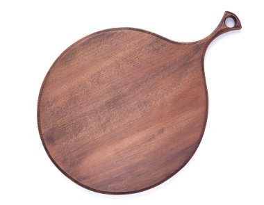 Pizza kesme tahtası beyaz arka planda izole edilmiş. Boş pizza tahtası beyazda