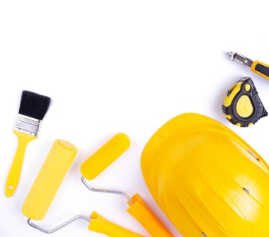 Beyaz arkaplanda izole edilmiş inşaat araçları. Renovatin için araç