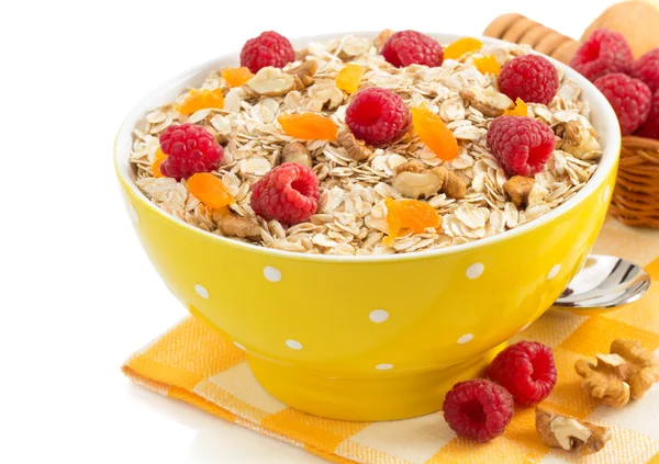 Tazón de cereales muesli en blanco — Foto de Stock