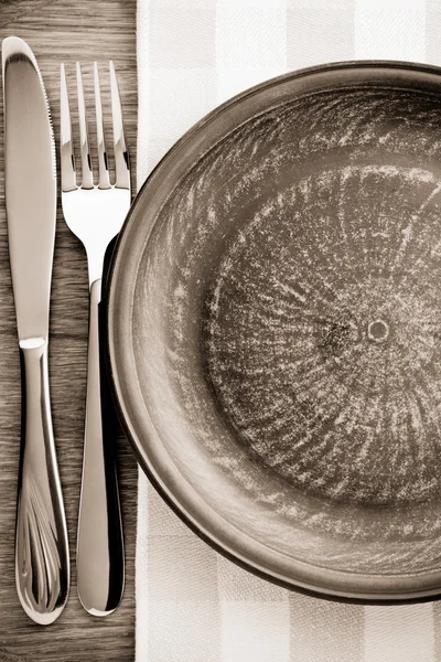 Πιάτο, μαχαίρι και πιρούνι — Φωτογραφία Αρχείου