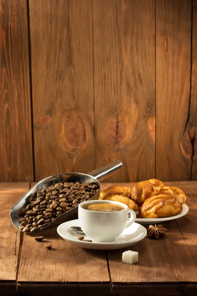 Xícara de café em madeira — Fotografia de Stock