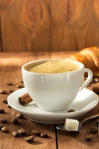 Xícara de café em madeira — Fotografia de Stock