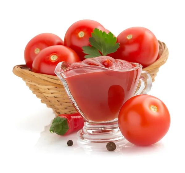 Tomatensauce in Schüssel — Stockfoto