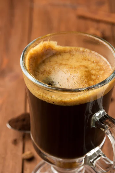 Cup of coffee on wood — Stock Photo, Image