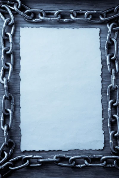 Chain and old paper — Stock Photo, Image