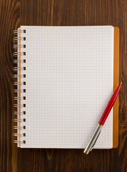 Kontrolleras notebook bakgrund — Stockfoto