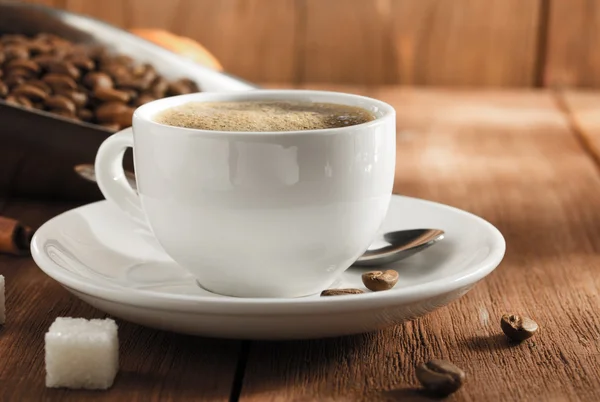 Tasse frischen Kaffee — Stockfoto