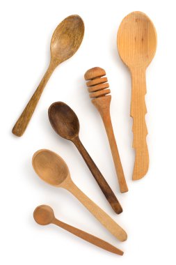 Tahta kaşık beyaz üzerine izole 