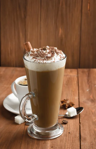 Cup of coffee on wood — Stock Photo, Image