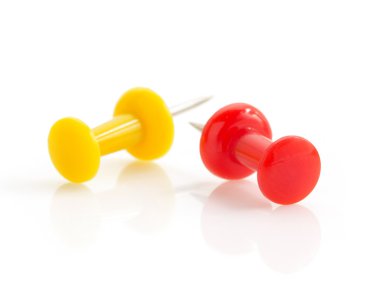 renkli Pushpins yakın çekim