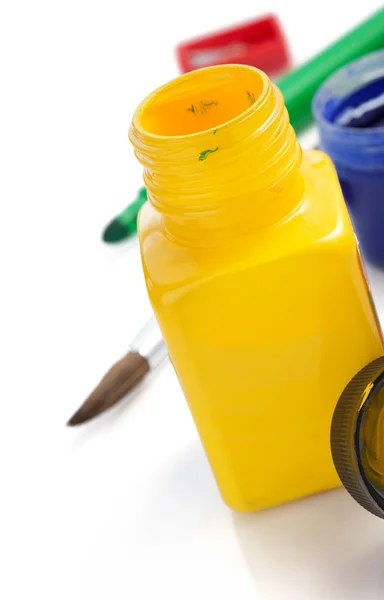 Pinturas y botellas acrílicas — Foto de Stock