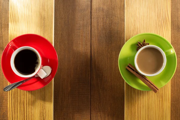 Šálky kávy s cukrem a kořením — Stock fotografie