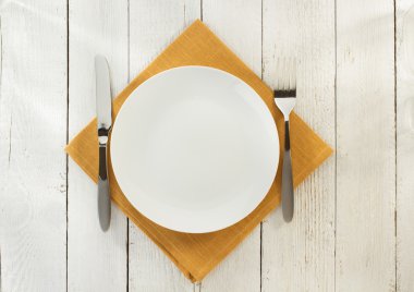 bez peçete ve ahşap plaka