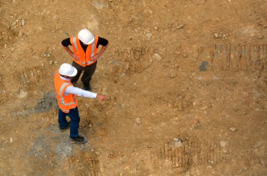 İnşaat Mühendisleri inşaat alanında teftiş