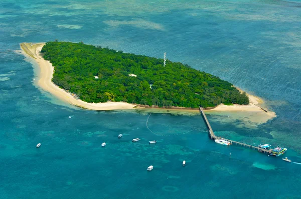 Vista aérea del arrecife de Green Island en la Gran Barrera de Coral Queen — Foto de Stock