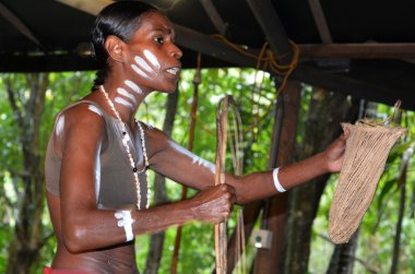 Yirrganydji Aboriginal woman explain about the home tools made b