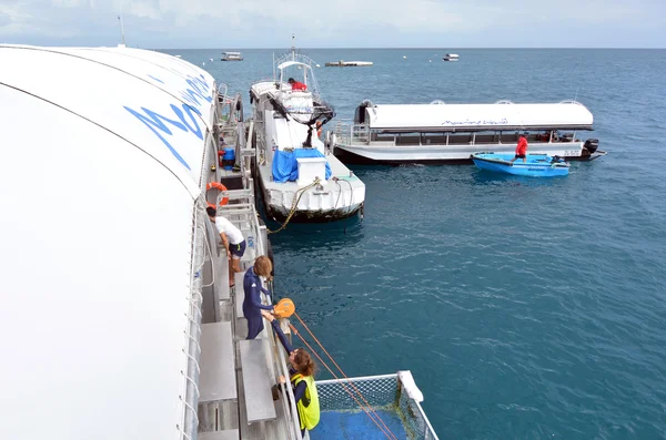 Marin πλατφόρμα στο Great Barrier Reef στο Queensland, αυστ — Φωτογραφία Αρχείου