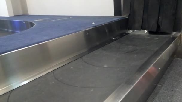 Carrousel à bagages à l'aéroport 