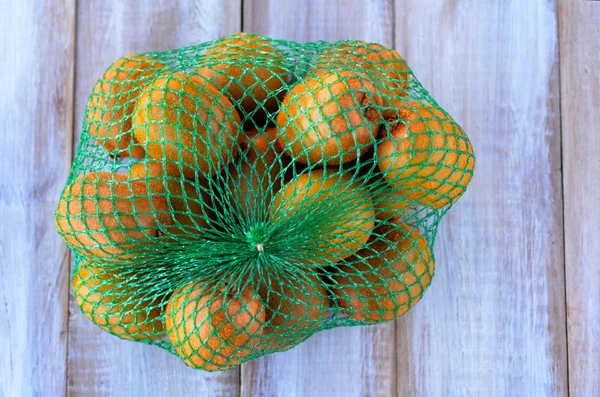 Kiwi cesta de fruta plana lay — Foto de Stock