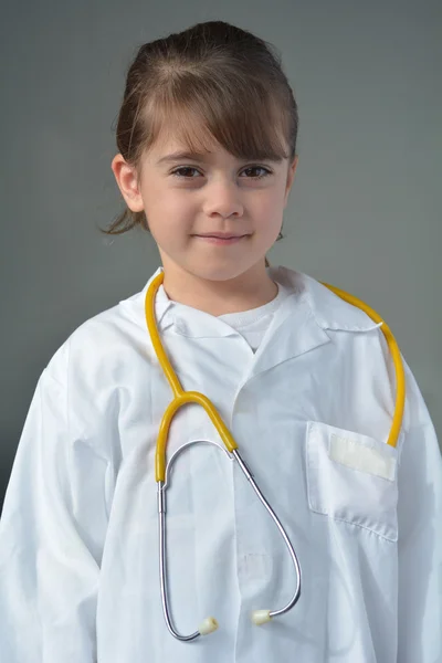 Little child who wants to be a physician — Stock Photo, Image