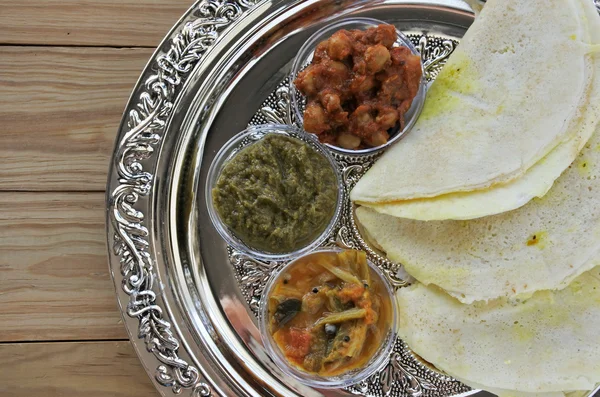 Flat lay de comida indiana, Masala Dosa com Sambar e Channa Masa — Fotografia de Stock