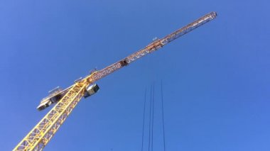 İş yerinde sarı Vinçler 