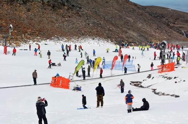 Auckland Jul 2016 Skieurs Neige Turoa Domaine Skiable Sur Mont — Photo