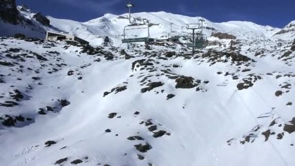 Skilift naar de top van de Mount Ruapehu — Stockvideo