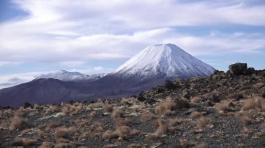 Mount Ngauruhoe kış manzara