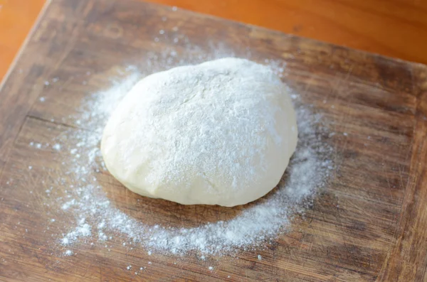 Flour and dough — Stock Photo, Image