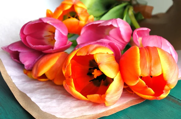 Tulipán flores ramo fondo — Foto de Stock