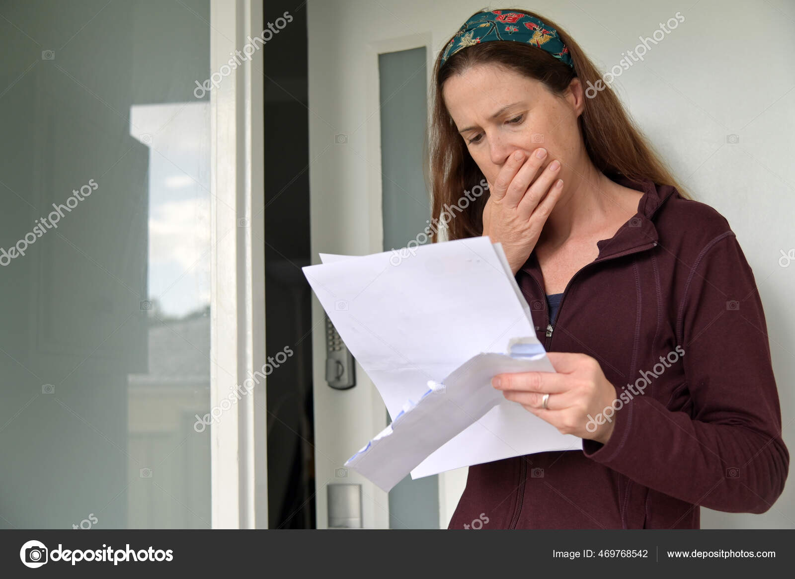 Shocked Adult Woman Female Age Reading Letter Home Front Door Royalty Free Photo Stock Image By C Lucidwaters