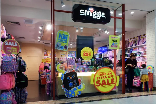 Perth Juli 2021 Australische Mensen Winkelen Smiggle Winkel Smiggle Een — Stockfoto