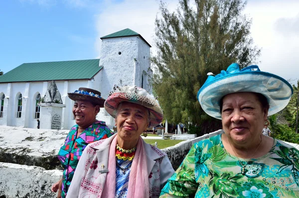 Cook Islanders mulheres saem da igreja CICC — Fotografia de Stock