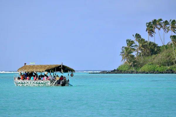 Barca turistica sulla laguna di Muri Rarotonga Isole Cook — Foto Stock