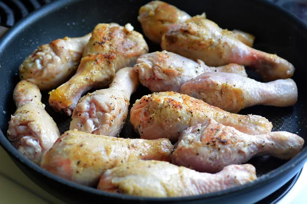 Fried chicken legs — Stock Photo, Image