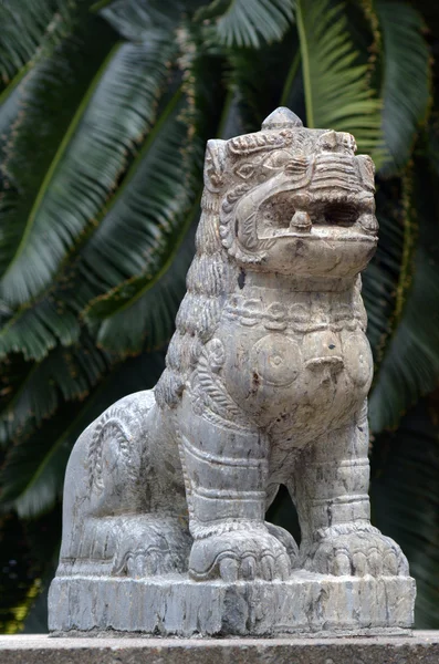 Sculpture lion népalais — Photo