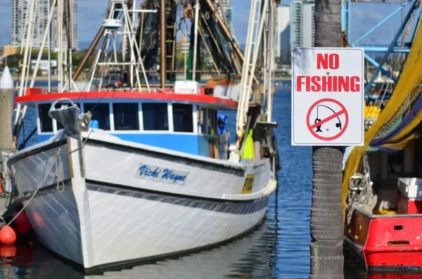 Žádné rybářské zpívat na Gold Coast rybářů družstva — Stock fotografie