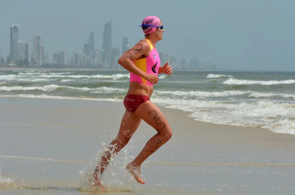 Corrida de homens em Coolangatta Ouro 2014 — Fotografia de Stock