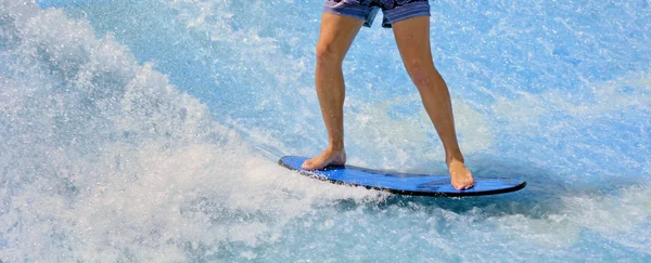 Man ride a surfing board — Stock Photo, Image