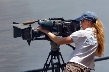 Açık havada filme kameramanı