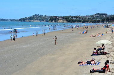 Orewa beach Yeni Zelanda