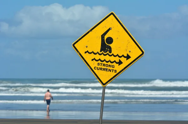 Strong currents sign — Stock Photo, Image