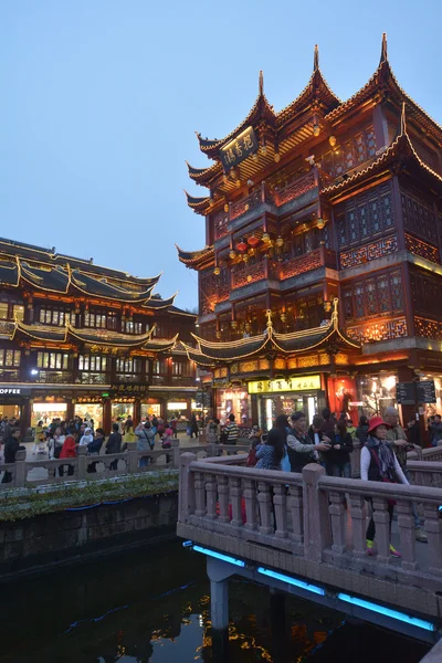 Shanghai - centro comercial Yuyuan turístico — Foto de Stock