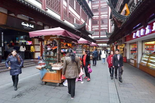 Туристический рынок Юйюань в Шанхае, Китай — стоковое фото