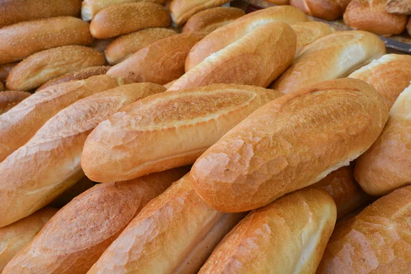 Rolos de pão em uma padaria — Fotografia de Stock