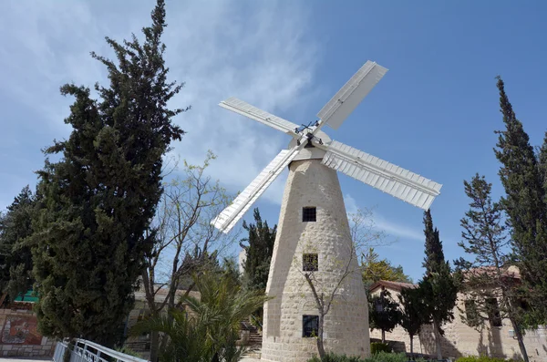 Montefiore Windmill i Jerusalem — Stockfoto